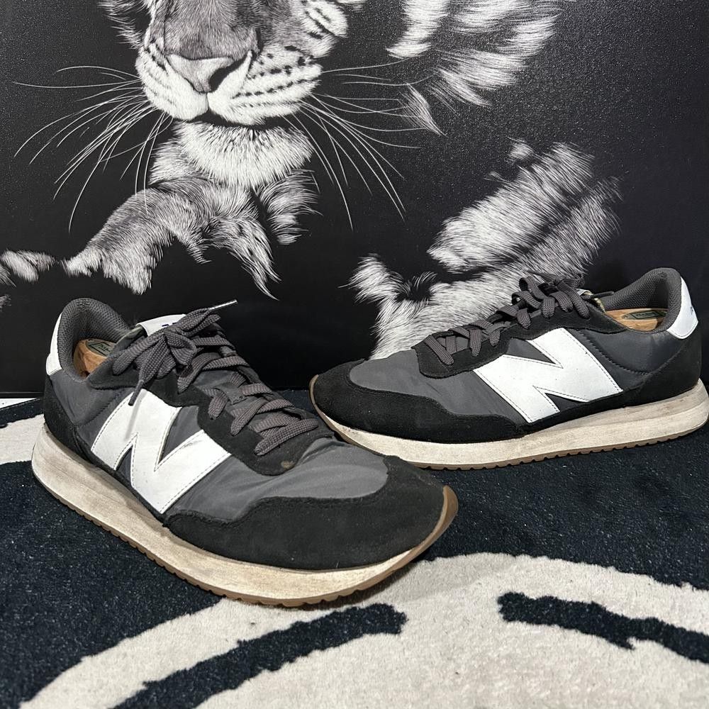 New Balance 237v1 MS237GA Athletic Sneaker Unisex M15/W16.5 Black Suede Running